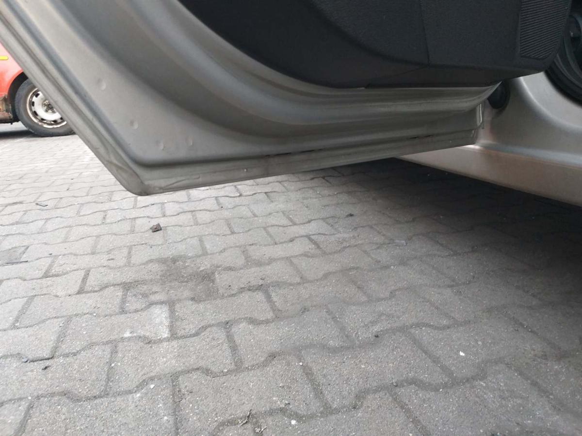 Opel Astra H original Tür hinten links Pannacotta Z167 Kombi Caravan Bj.2006